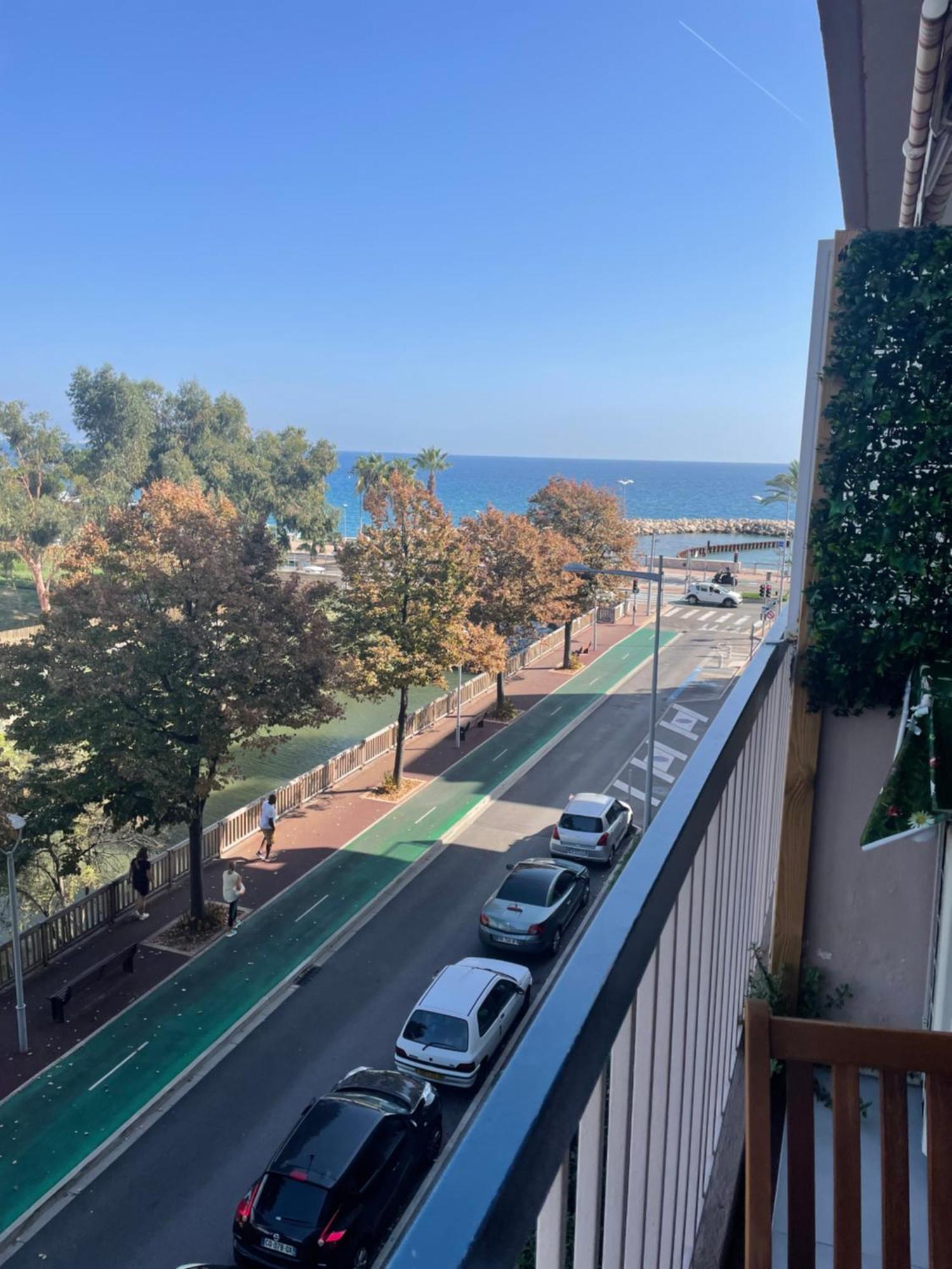 Vue Sur Mer - Magnifique Appartement Tout Confort - Terrasse Et Parking Prive カーニュ・シュル・メール エクステリア 写真